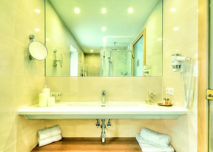 Hotell Garni Urezza 4*