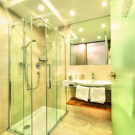 Hotel Garni Urezza Ischgl
