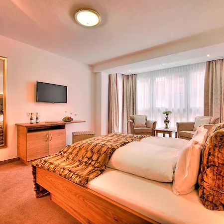Hotel Garni Urezza Ischgl